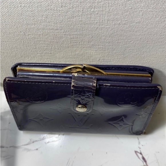 Authentic Louis Vuitton Vernis French Kisslock Wallet - Picture 11 of 14